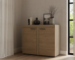 Kompaktowa komoda do salonu z szafkami RUMBA 97 cm, dąb olejowany | Komody z drzwiami Desire Furniture