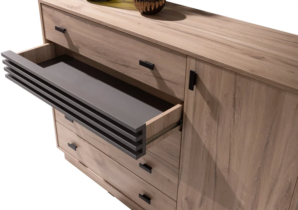 Komoda z szufladami ALLMO 135 cm – poziome lamele, mat Allmo Desire Furniture