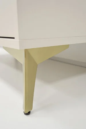 Wysoka witryna do salonu w stylu japońskim TOKYO 52 cm, beż piaskowy, nogi rozgwiazda | Witryny z podświetleniem LED Desire Furniture