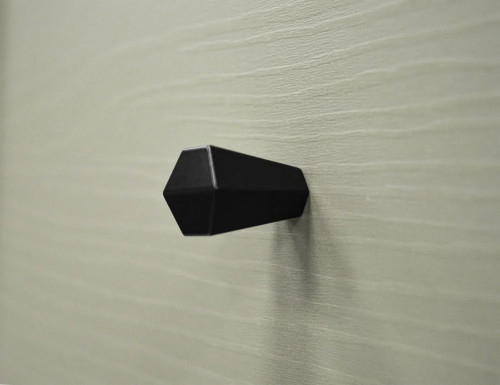 Mała szafka pod telewizor TOKYO 120 cm, eukaliptus, nogi rozgwiazda | Szafki RTV na nóżkach Desire Furniture