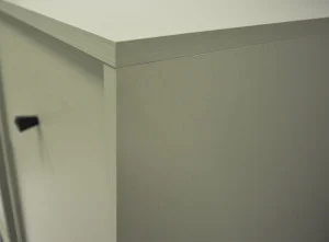 Mała komoda do przedpokoju i salonu TOKYO 84 cm, eukaliptus, nogi rozgwiazda | Komody z szufladami Desire Furniture