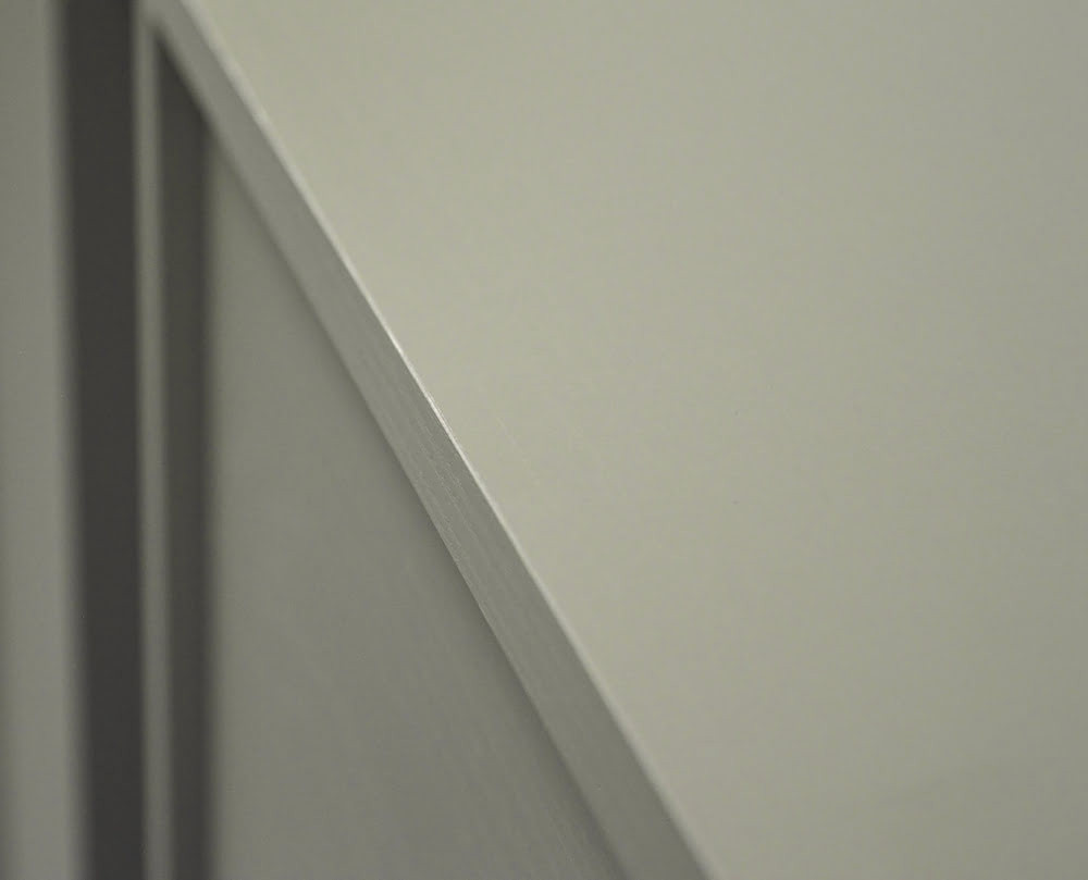 Mała komoda TOKYO 100 cm, do salonu, do przedpokoju, eukaliptus, nogi rozgwiazda | Komody na nóżkach Desire Furniture