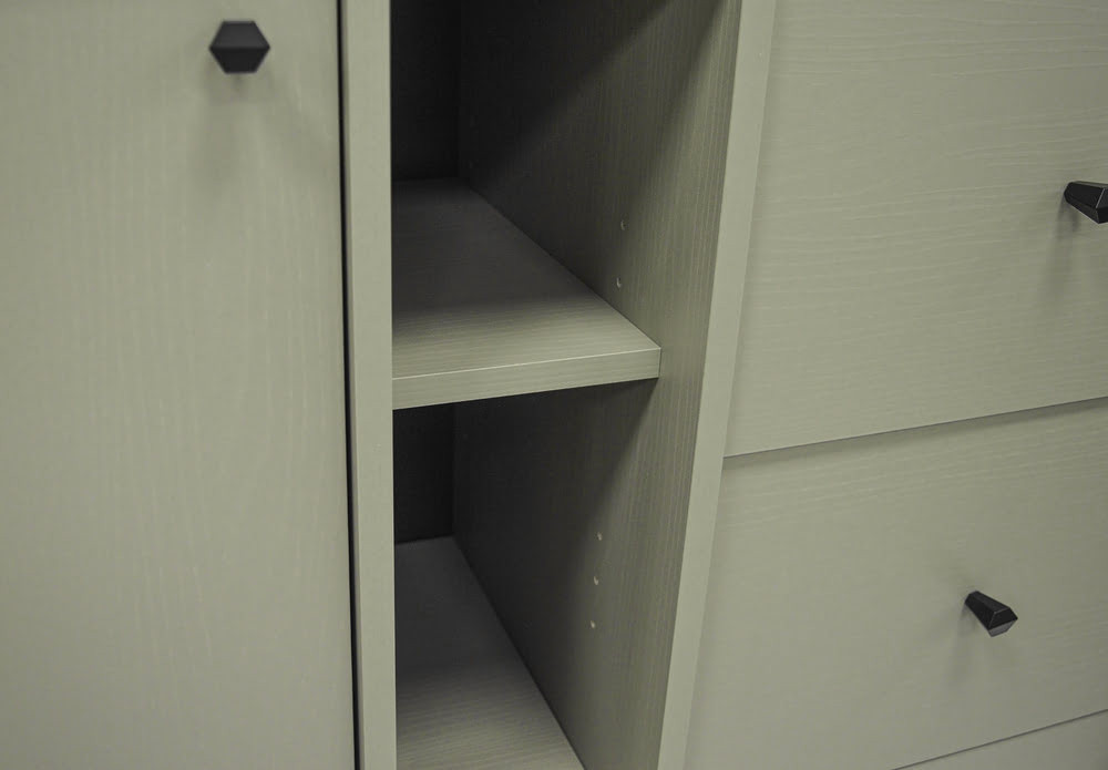 Mała komoda z szufladami w stylu nowoczesnym TOKYO 100 cm, eukaliptus, nogi rozgwiazda | Komody z szufladami Desire Furniture