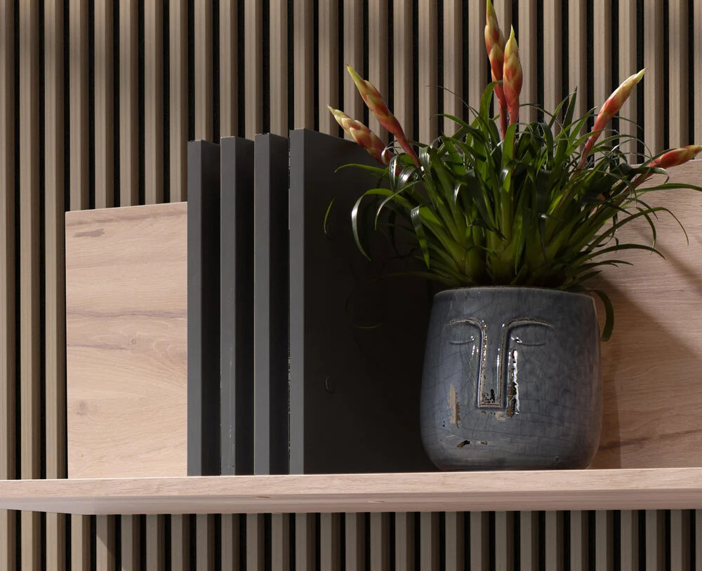półka z frezami antracytowymi